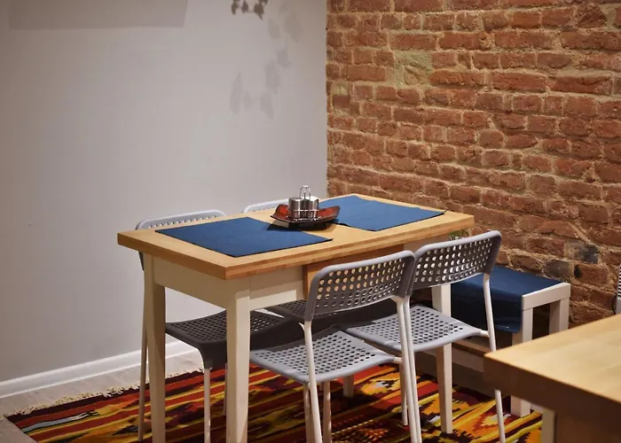 Art On Rynok Square Львов